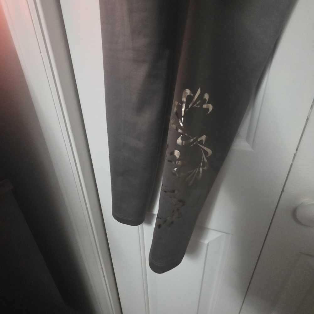 Nike Therma Fit One Mid Rise Leggings Size Small Olive Green - Picture 5 of 10